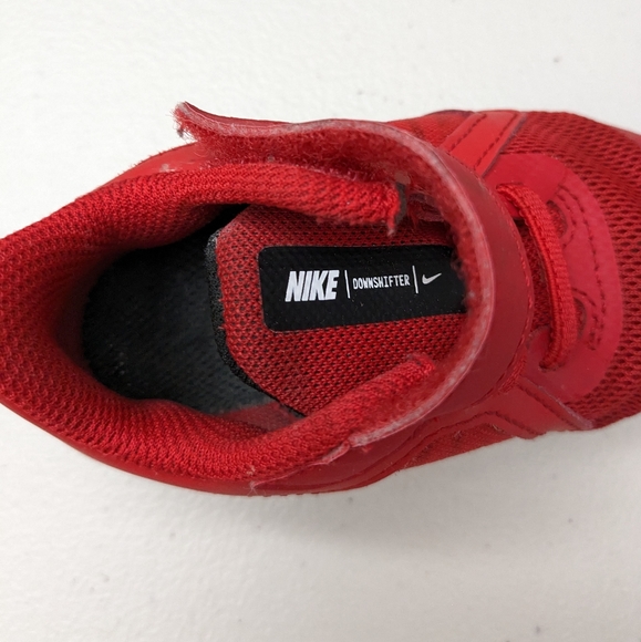 Little Boys fire engine red Nike hook & loop (Velcro)sneakers. SZ 4C.DOWNSHIFTER - Picture 2 of 10